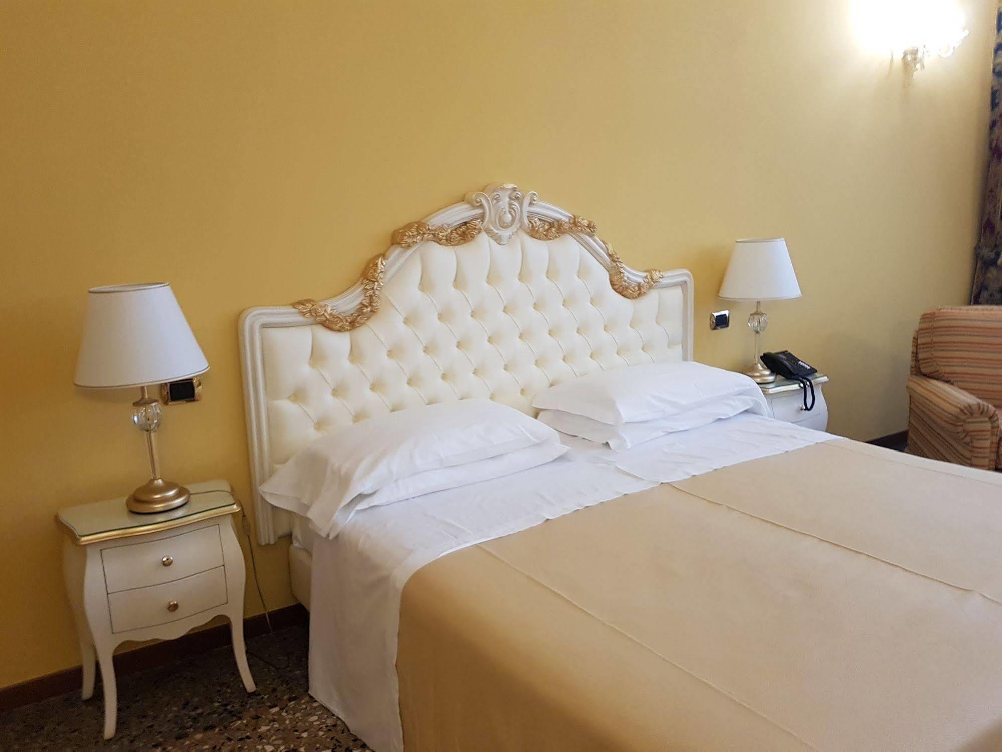 Ca' Bragadin E Carabba Hotel Venice Luaran gambar